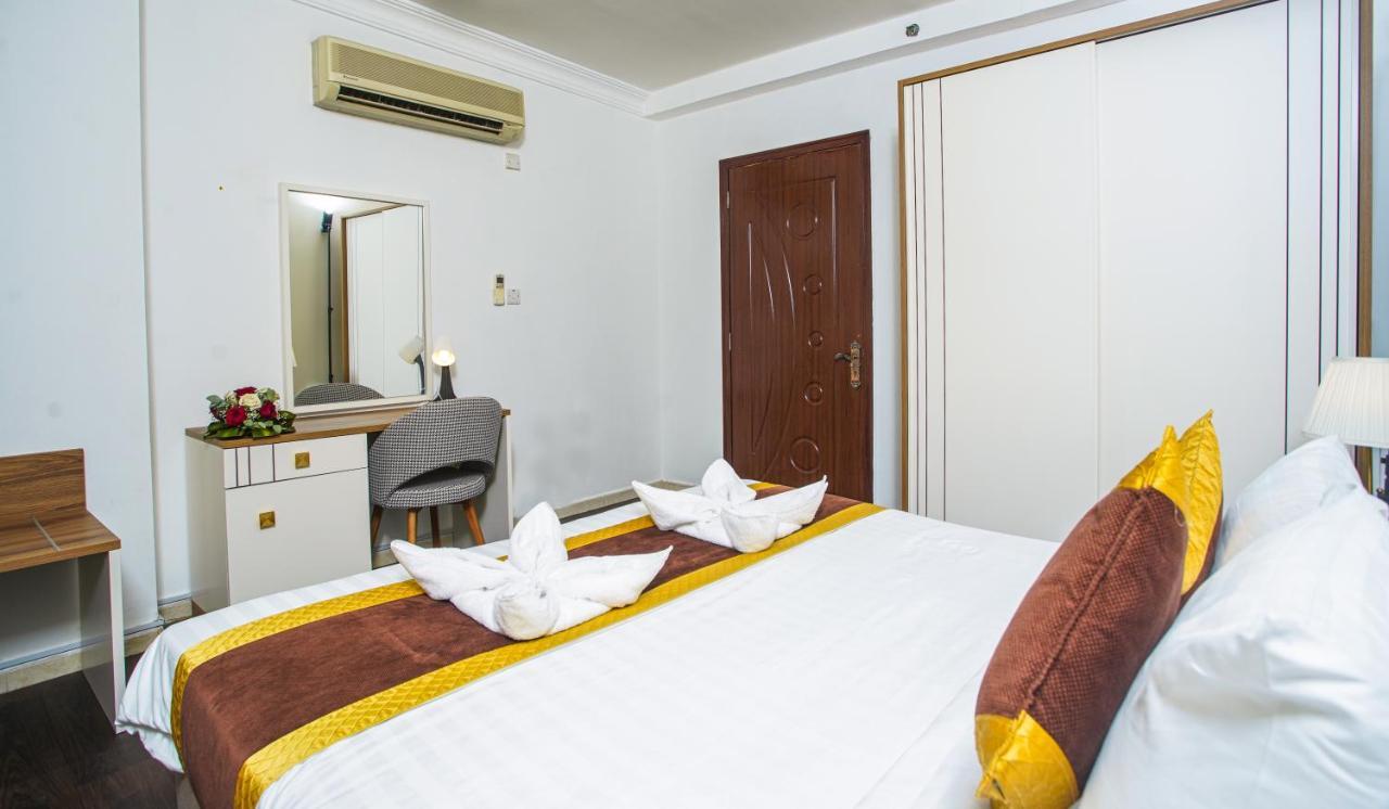 La Villa Suites Hotel Doha Exterior foto